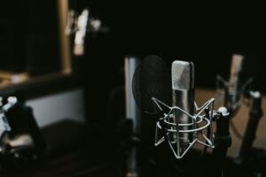 Studio microphone representing audio advertising ROI and media budget planning